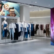 مانیتور تبلیغاتی مغازه