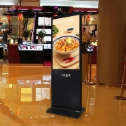 چرا استفاده از استند لمسی در تبلیغات مقرون به صرفه است؟