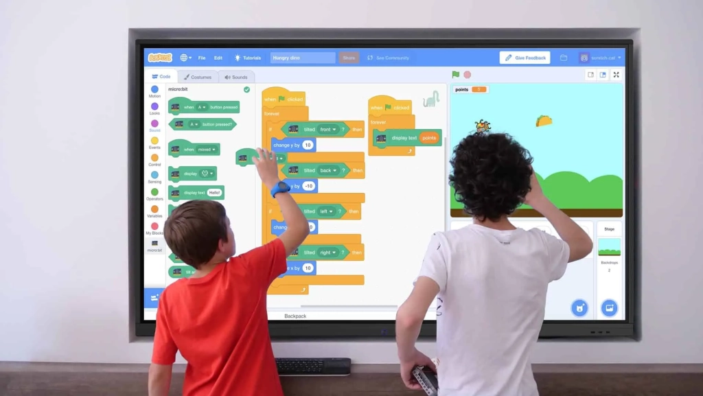 مانیتور لمسی تجربه آموزشی را در مدارس