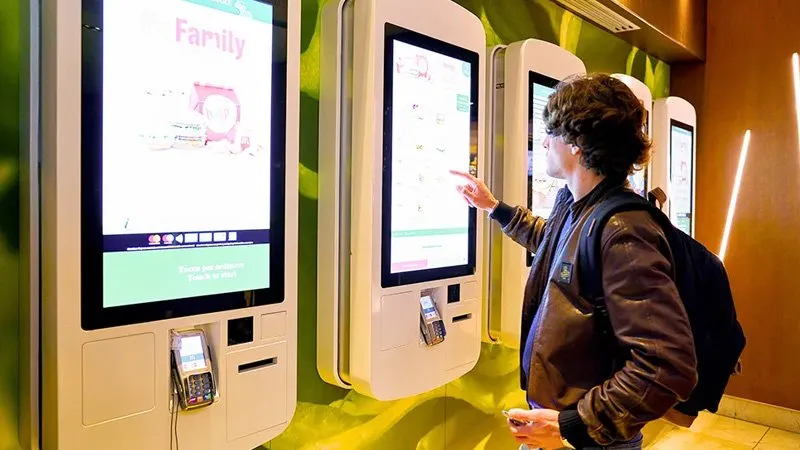 راهنمای خرید استند لمسی فروشگاهی